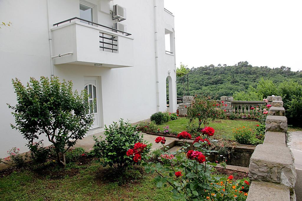 Apartmani Jovanovic Petrovac Екстер'єр фото