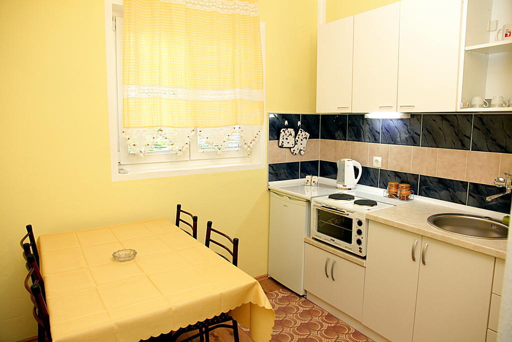 Apartmani Jovanovic Petrovac Номер фото