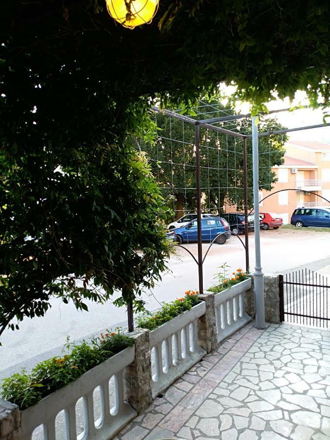 Apartmani Jovanovic Petrovac Екстер'єр фото