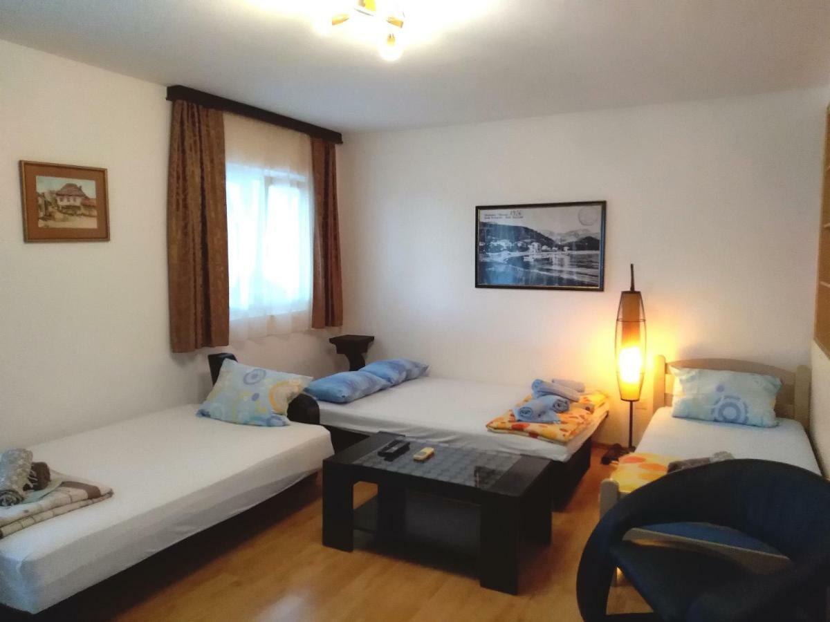 Apartmani Jovanovic Petrovac Екстер'єр фото